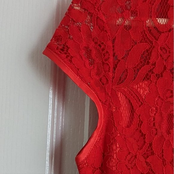 Traditional Red Wedding Gown - Picture 7 of 13